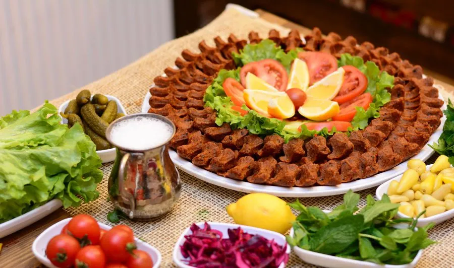Çiğköfte Bayilik Fırsatları Acızade ile Karlı Bir Yatırım